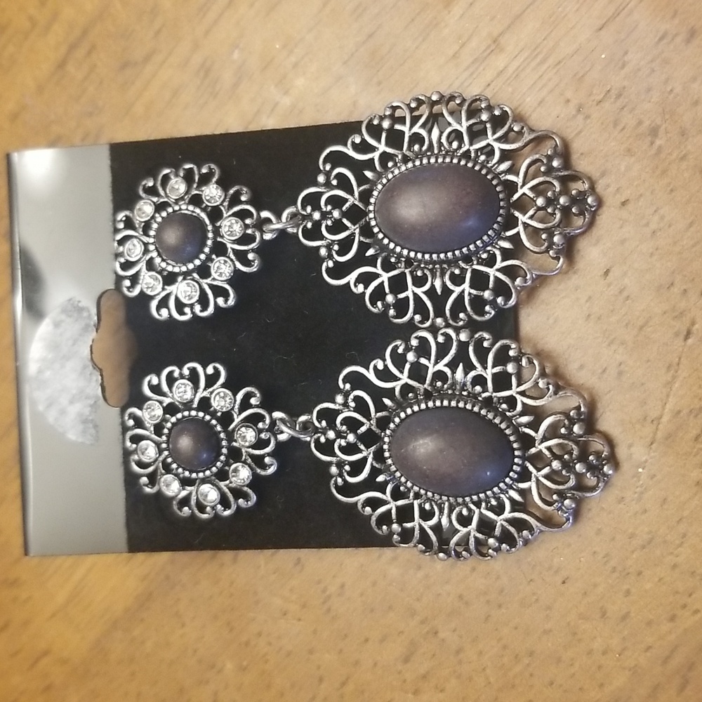 ¹Pretty earrings